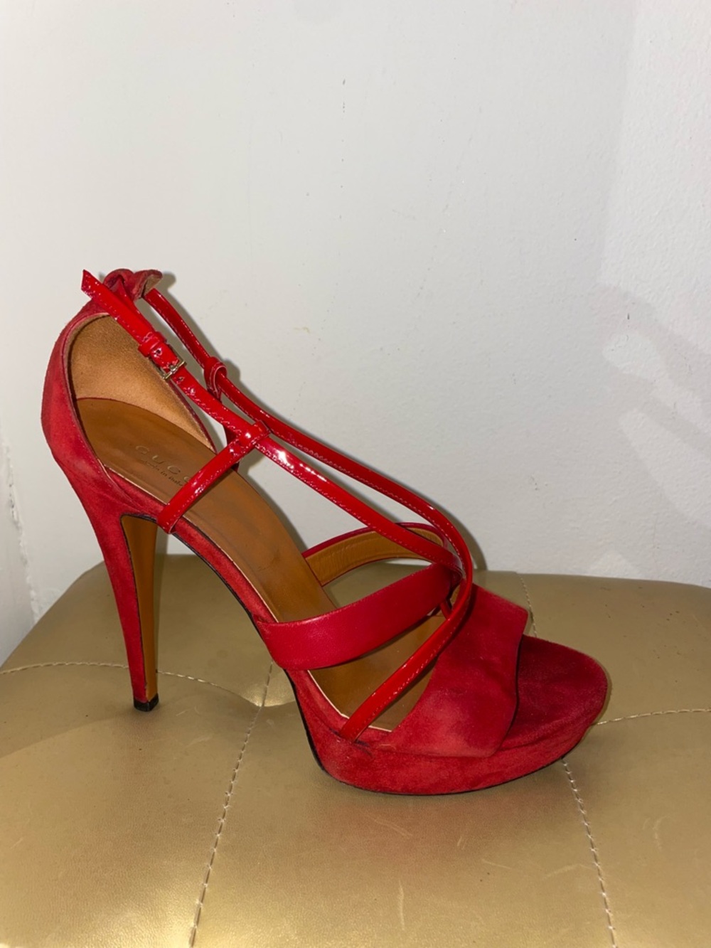 Gucci red vintage strappy suede pump sandals sz 39